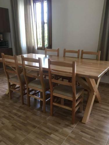 Guest House Shkoza