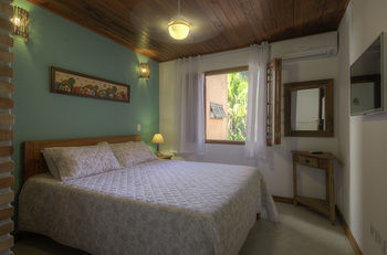 Refugio Tropical Flats