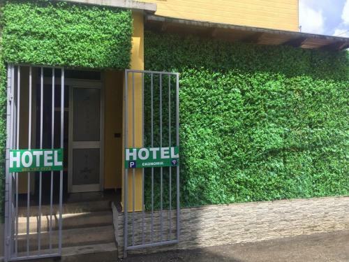 Albergue Orange Villa Hotel