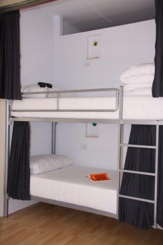 Art Hostel & Apartments
