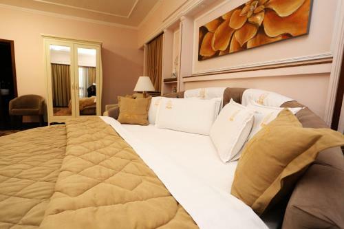 Hotel Lux De Paris