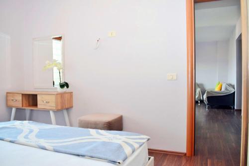 City Center Apartment - 628