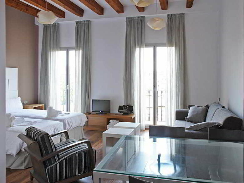 MH Apartments Center