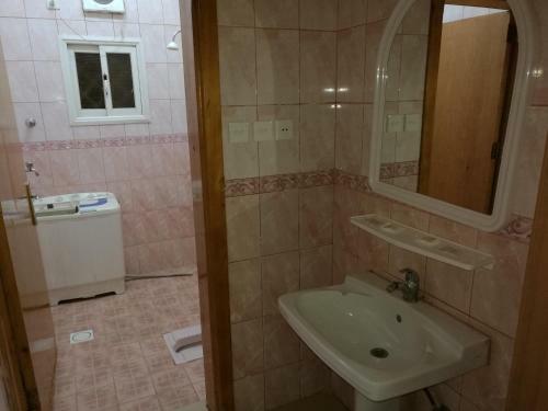 Apartamento Al Faridah Furnished Units