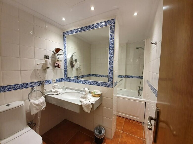 Hotel Abadia Camino de Santiago