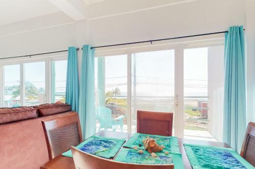 Suite E202 Mara Laguna