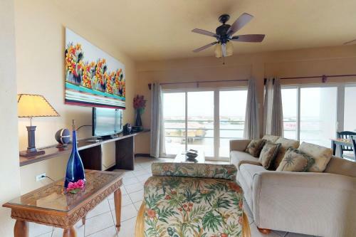 Suite F302 Mara Laguna