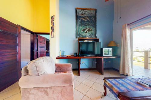Suite A302 Mara Laguna