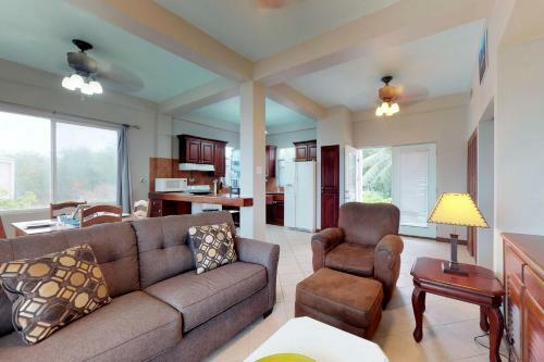 Suite B103 Mara Laguna