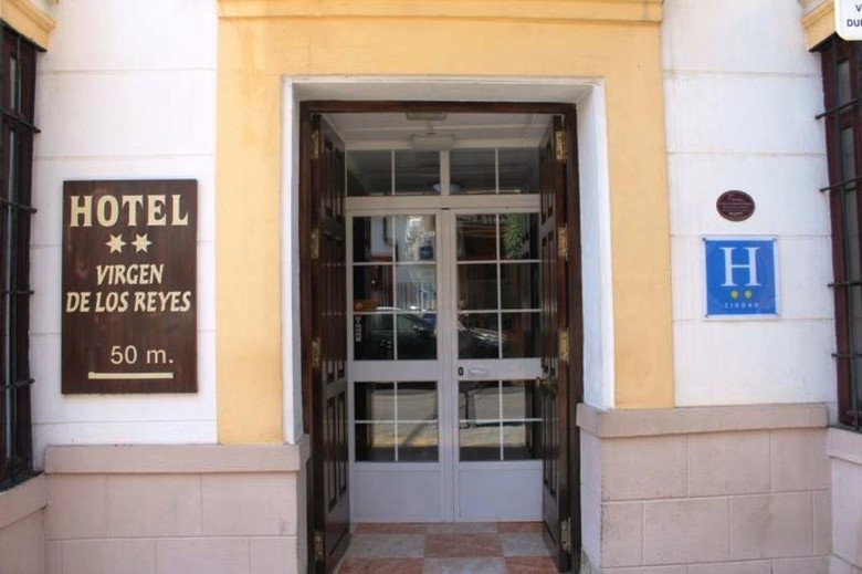 Hotel Virgen De Los Reyes