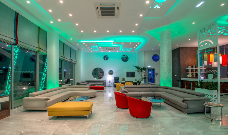 Nicholas Hotel Apartments