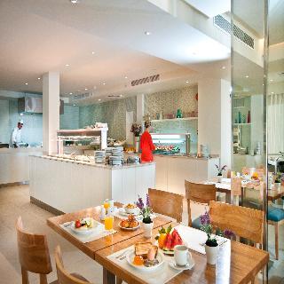 Pernera Beach Hotel