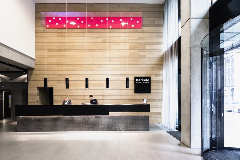 Hotel Barcel� Hamburg