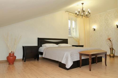 Apartment On Malaya Troitskaya 13