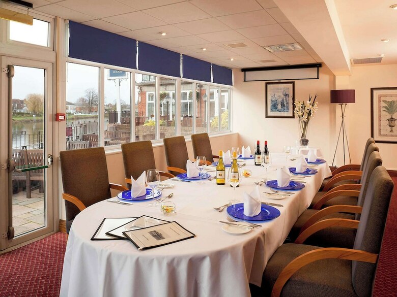 Mercure London Staines-upon-thames Hotel
