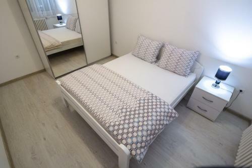 Apartment Ste-mi