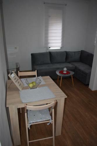 Hostal De Lux Apartment & Rooms Emilia