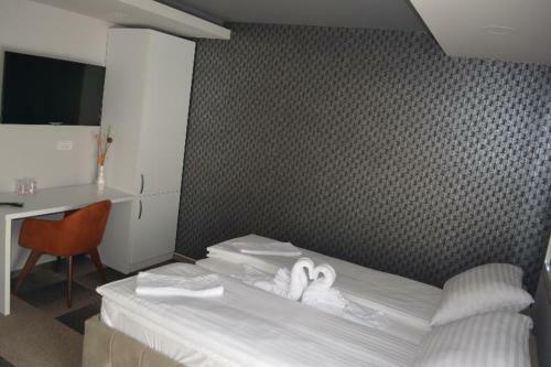 Hotel River