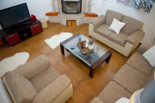 Kamena Villa