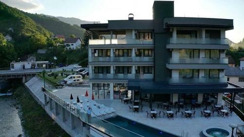 Hotel Apartmani Lux Novali?