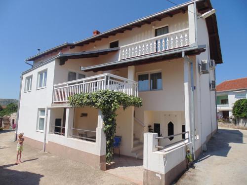 Hostal Pansion Luka