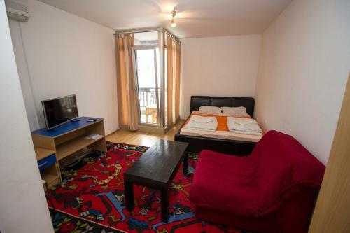Hotel & Rooms Lombrelle