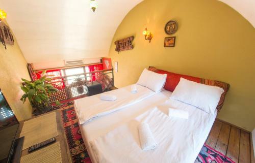 Cozy Studio Apartment Next To The Old Bridge