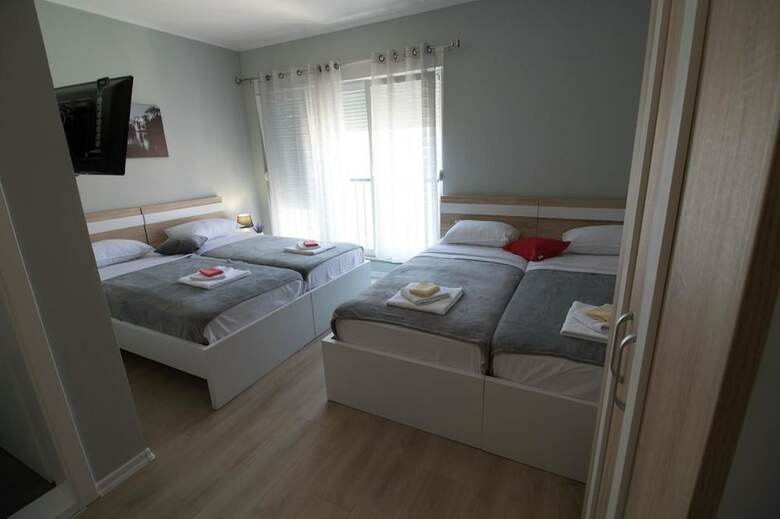 Hostal Guesthouse Villa Amina