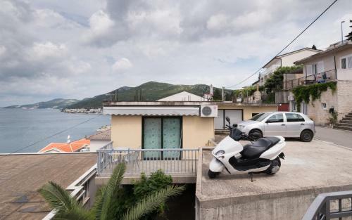Ankica & Anamarija Apartments