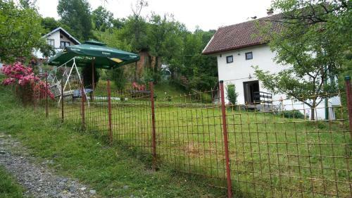 Vikend Ku?a Careva ?uprija