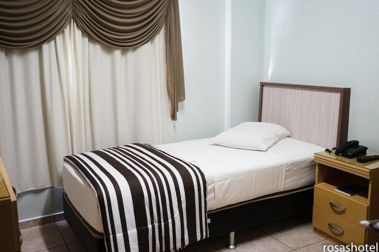 Rosa's Hotel
