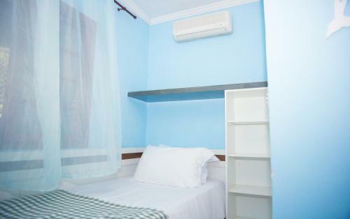 Hostal Chal�s Blue House