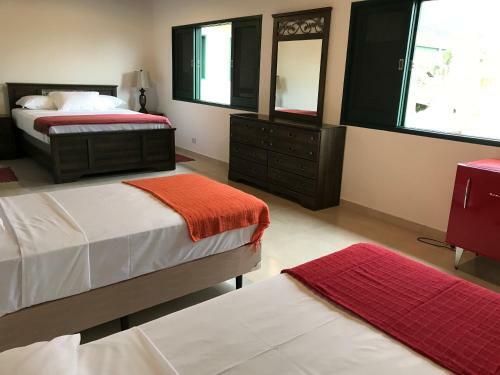 Hostal Nai'a Suites