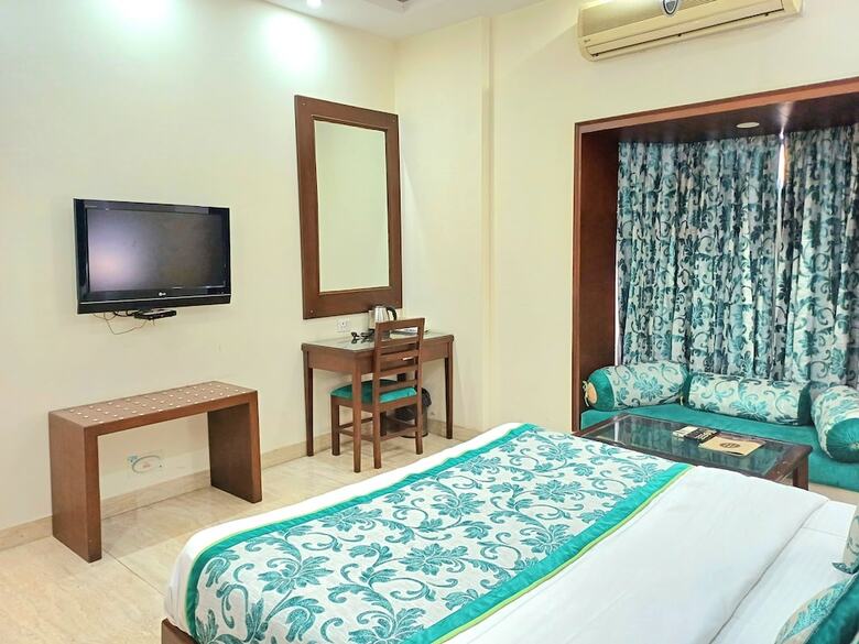 Hotel Siris 18 Gurgaon