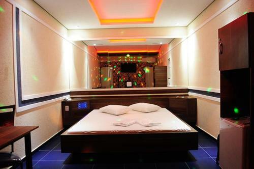 Hotel Motel Valentines (adults Only)