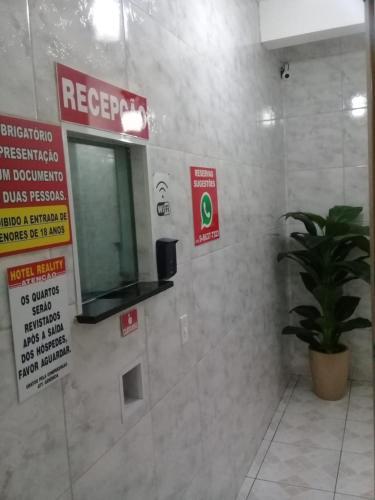 Hotel Reality