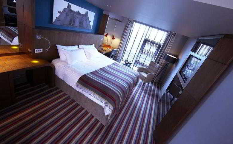 Village Wirral - Hotel & Leisure Club