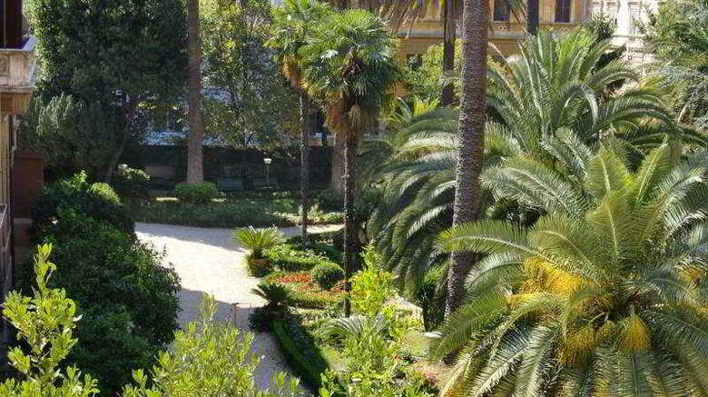 Hotel Capitolium Rooms (.)