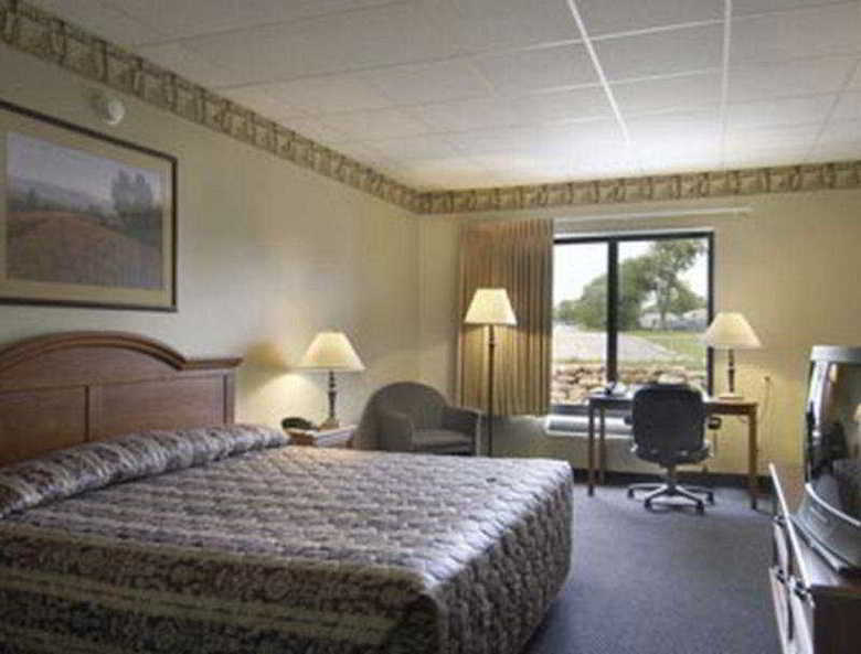 Hotel Howard Johnson Inn & Suites