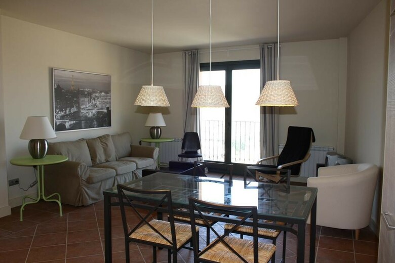 Apartamentos La Fonda