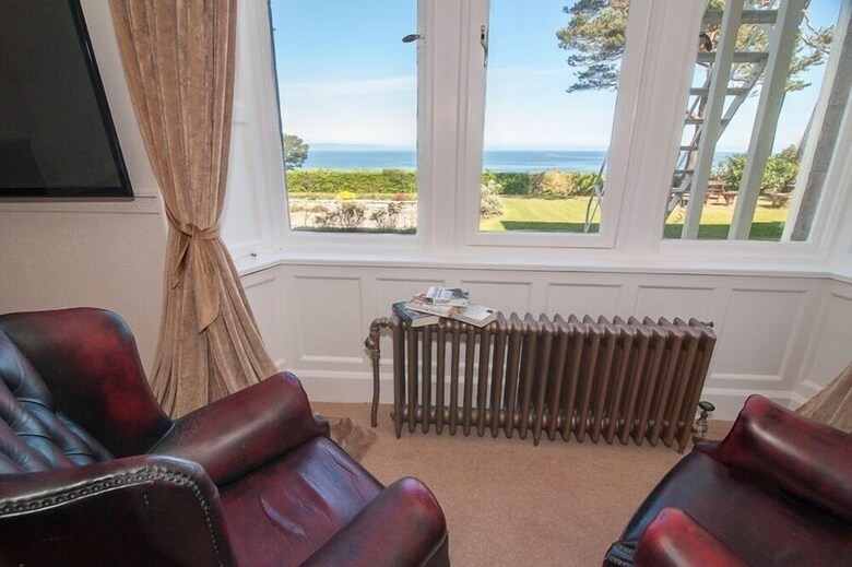 Hotel Invernairne Guest House