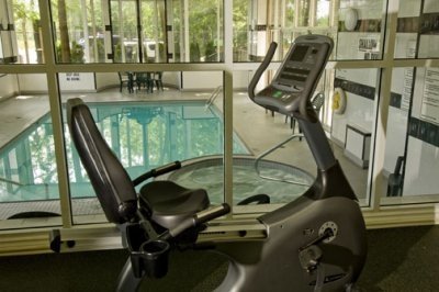 Quality Suites Oakville Hotel