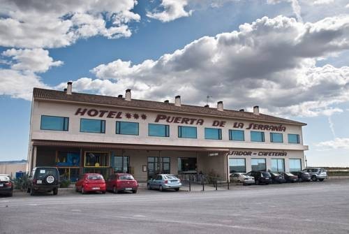 Hotel Puerta De La Serrania