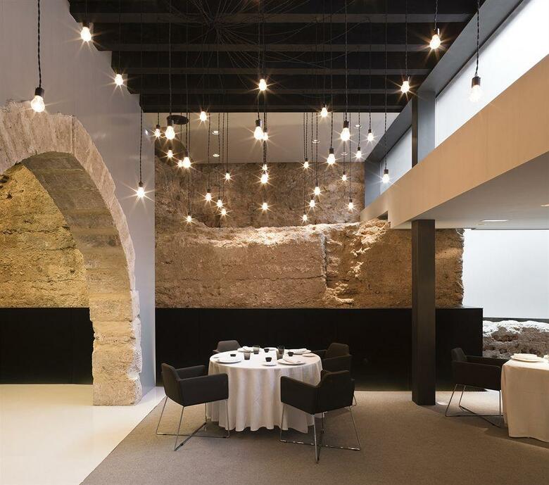 Caro Hotel