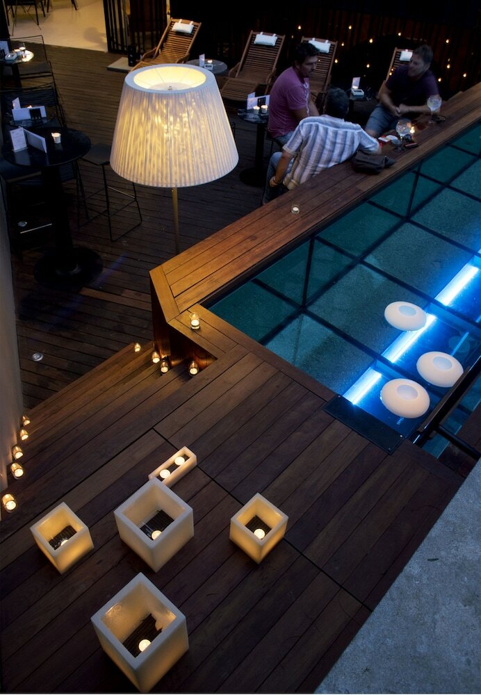 Caro Hotel