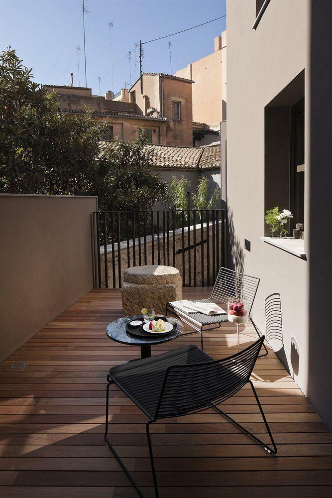 Caro Hotel