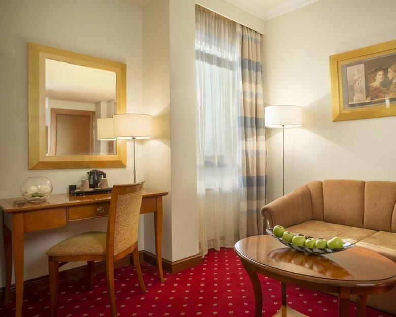 Best Western Premier Hotel Astoria