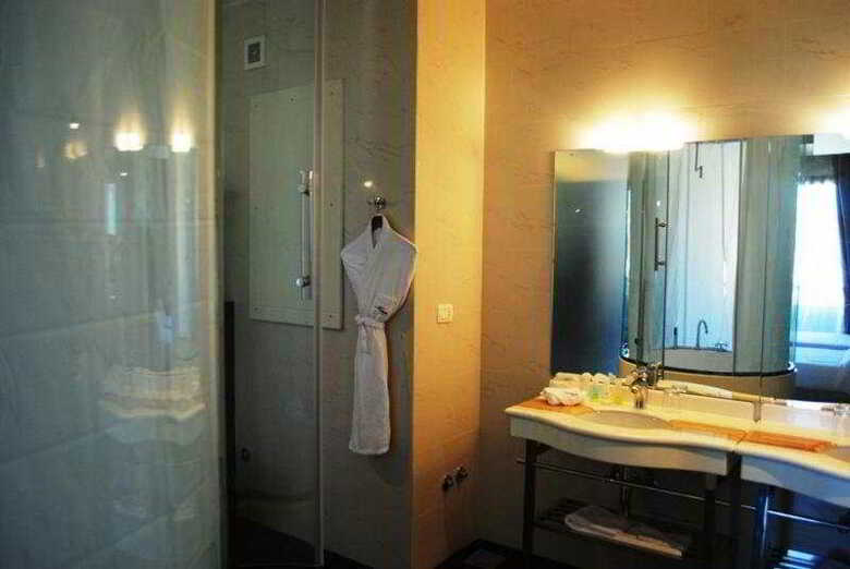 Midtown Hotel (superior)