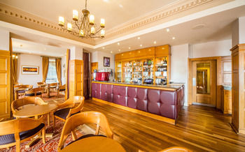 Hotel Troon Marine