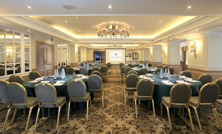 Hotel Macdonald Compleat Angler